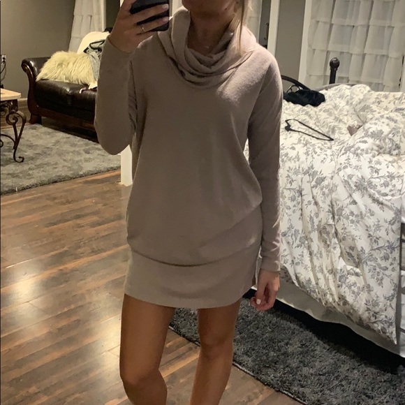 Blush turtle neck sweater dress - Picture 1 of 3